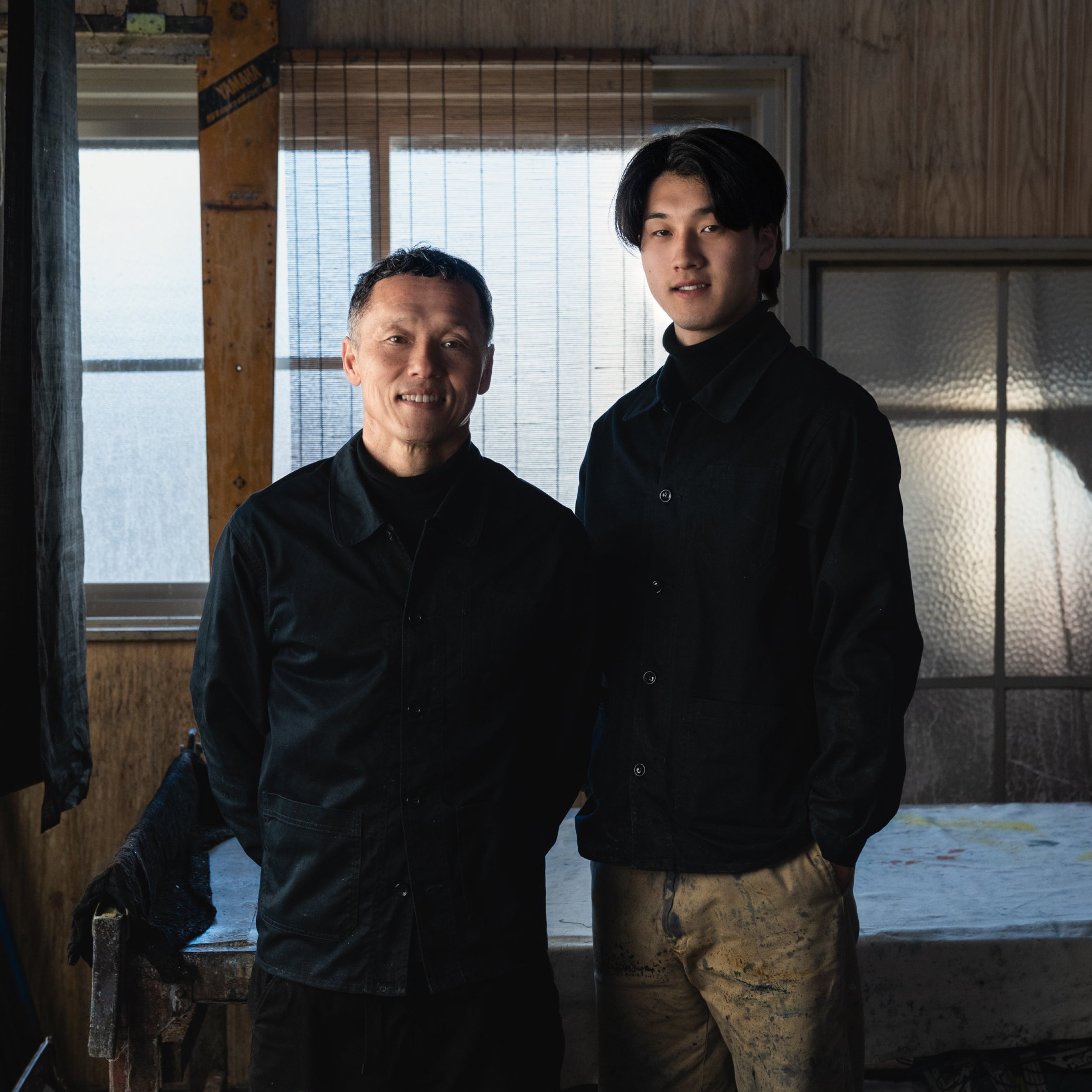 Rōketsu-zome Noren - Green & Black