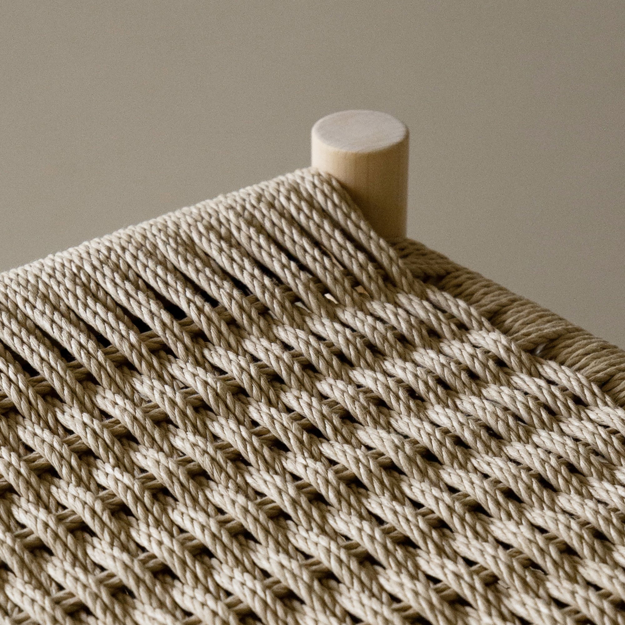 Paper Cord High Stool - Complete