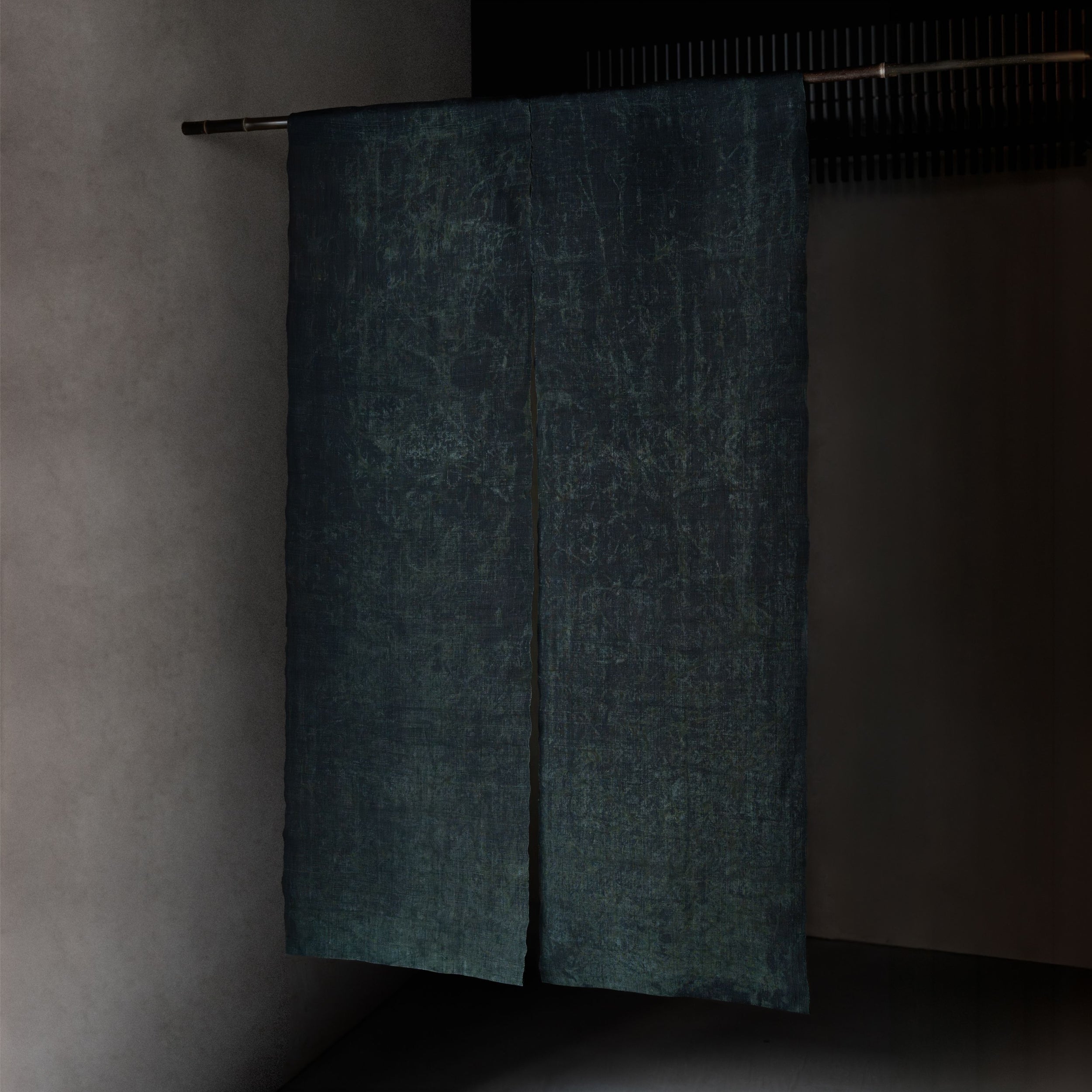 Rōketsu-zome Noren - Green & Black