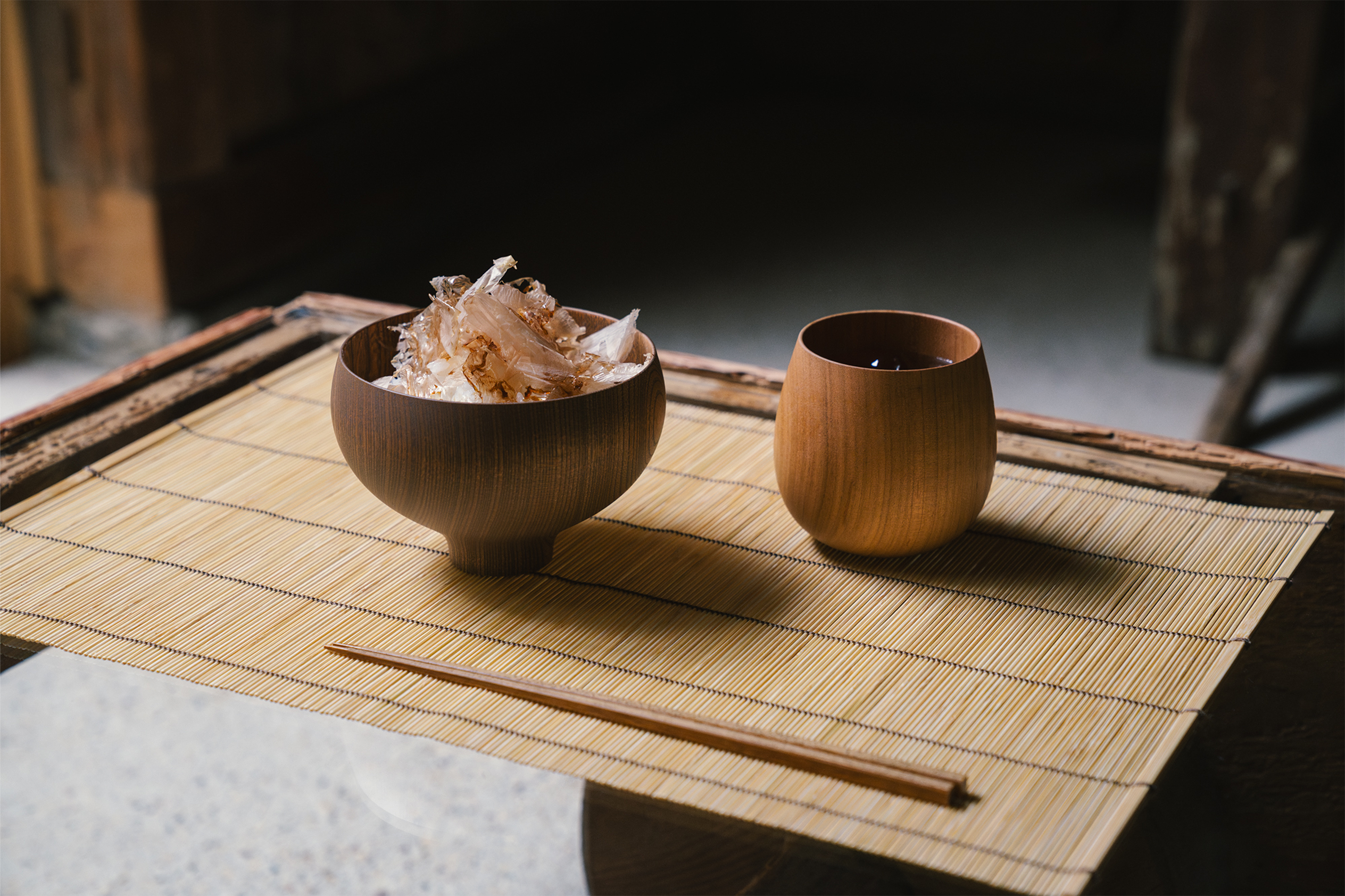 Wooden tableware