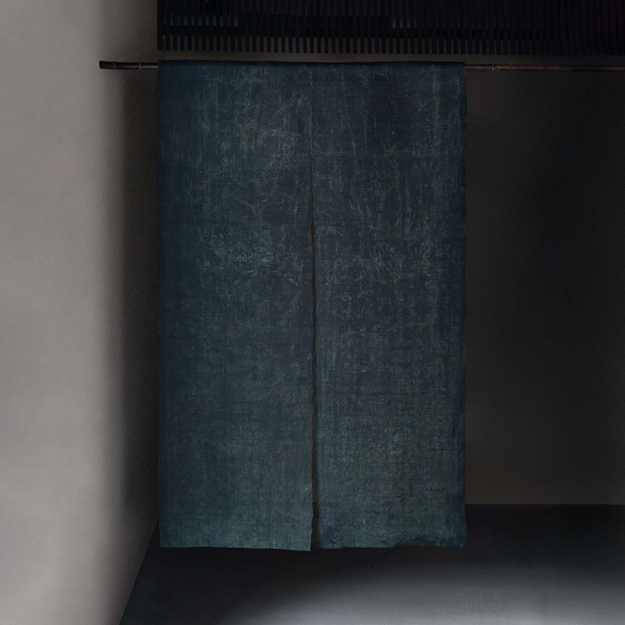 Rōketsu-zome Noren - Green & Black